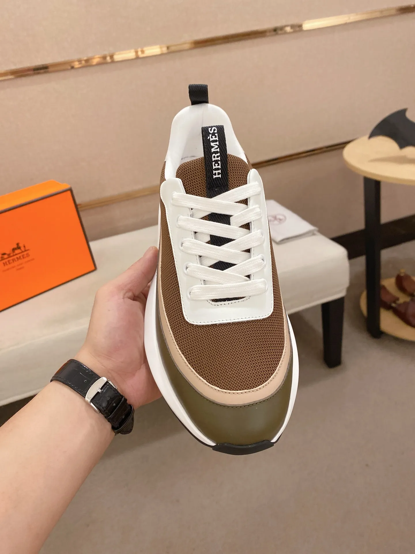 Men's clothing and shoes💰: 620💰《HERMES》【Classic Original Version】Hermès; Top 🔝 Purchasing Agency 🔍🔍Men's latest 🇺🇸 counters are on sale simultaneously, original imported from Italy ▲▲Silk cowhide with breathable fabric ▲▲ (high-end and expensive Qi·Grade) Exquisite workmanship (Italian 🇮🇹Imported water-dyed 🐂cowhide lining) Sole: Original sole provided by the original factory, ⚠️Exclusive double-layer activity·TPR·Rubber·Combined molded outsole; Super·comfortable·wear-resistant·non-slip·environmental protection The real thing is more beautiful if you take the real thing (high quality, follow the order), you can enter and exit the counter at will * Number of yards: 38·39·40·41·42·43·44# (can be customized 45.)